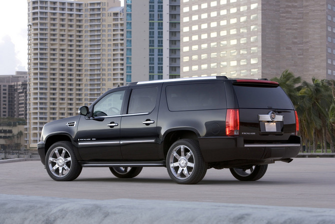 Cadillac Escalade ESV 2WD