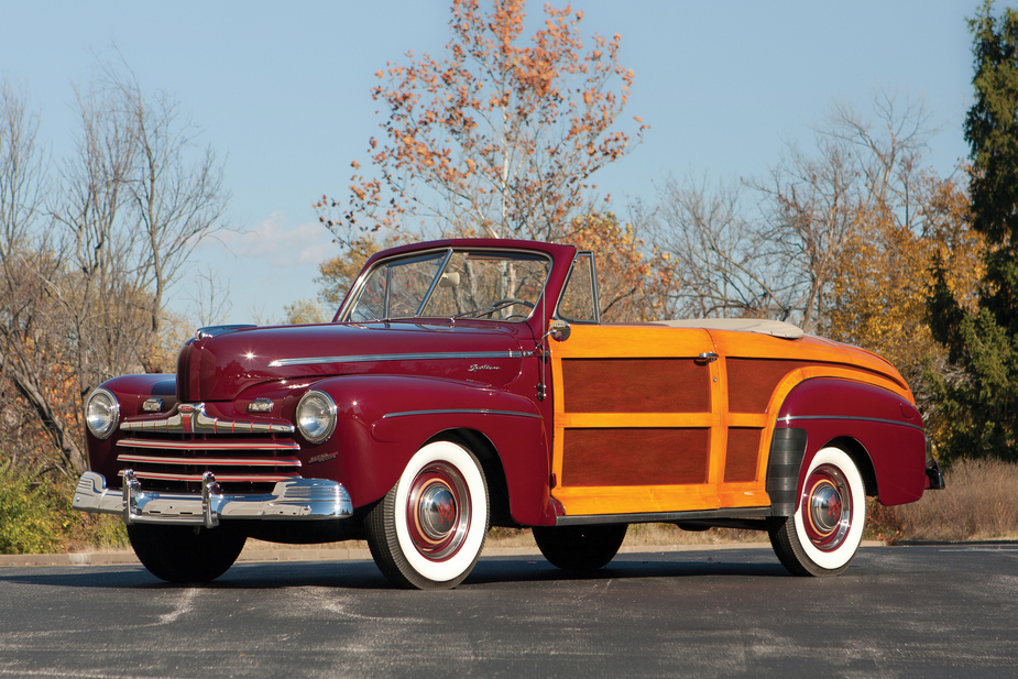 Ford Super De Luxe Sportsman Convertible