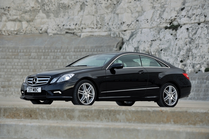 Mercedes-Benz E350 Coupe CGI BlueEFF. Sport