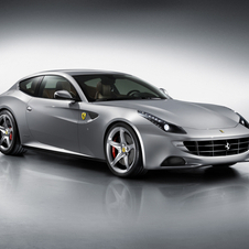 O Ferrari FF, em conjunto com o F12, vai inspirar o formato dos faróis do novo California