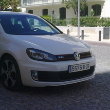 Volkswagen VW Golf R DSG