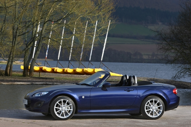 Mazda MX-5 Coupé Cabriolet 2.0i SE