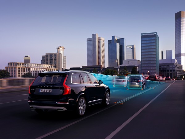 Le nouveau XC90 couronne l'impressionnant patrimoine sécuritaire de Volvo Cars