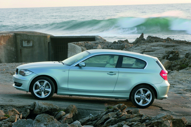 BMW 120i Coupe (E82)