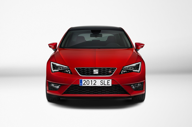 Der neue SEAT Leon kommt, von Grund auf neu entwickelt, mit neuen Technologien - Assistenzsystemen, Infotainment, Fahrwerk und Antrieb.