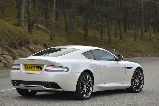 Aston Martin DB9 Morning Frost