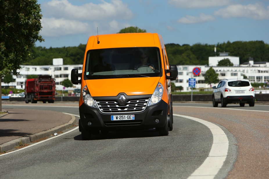 Renault Master Chassis Cabina Dupla Propulsão L4 3.5T 2.3 dCi S&S Rodado Duplo