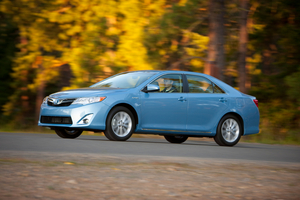 Toyota Camry Hybrid LE