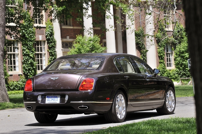 Bentley Continental Flying Spur Sedan