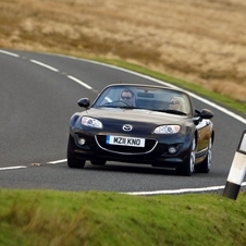 Mazda MX-5 Coupé Cabriolet 2.0i Kendo