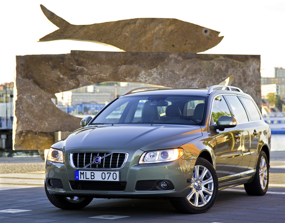 Volvo V70 2.0T Summum