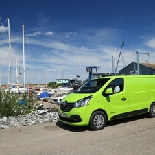 Renault Master Furgão Cabina Prolongada 7L Propulsão L3 3.5T 2.3 dCi Rodado Duplo