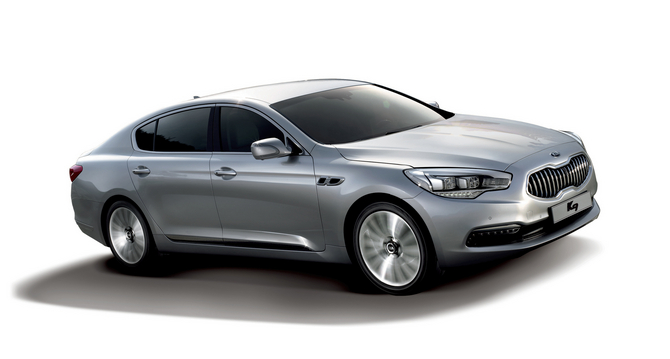 With the exception of the Kia nose, the styling is similar to the BMW 7-series