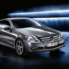 Mercedes-Benz E Coupé 200 CGI BlueEfficiency Auto