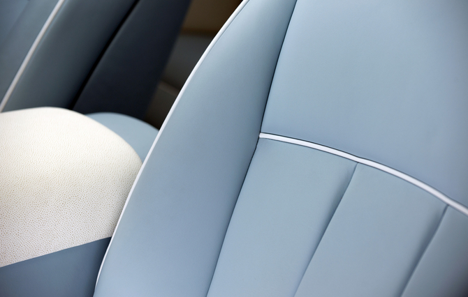 Detalhe do interior do Phantom Drophead Coupe inspirado na Art Deco