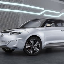 Ssangyong e-XIV Concept Is an Range Extended SUV with a Roof-Mounted Solar Panel