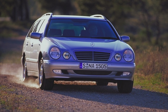 Mercedes-Benz E 280