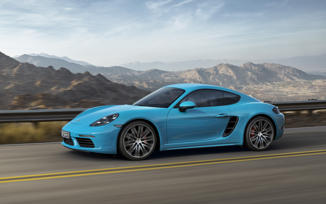 The 718 Cayman S completes the same exercise in 4.2 seconds