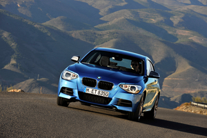 BMW M135i xDrive AT