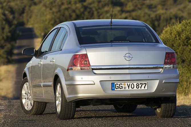 Opel Astra Sedan 1.3 CDTI