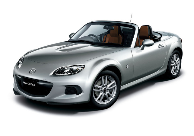 Uma das novidades no MX-5 é o novo pára-choques dianteiro