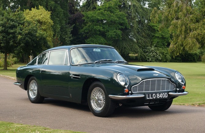 Aston Martin DB6