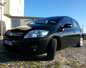 Toyota Auris 1.8 VVT-i HSD