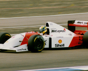 MP4/8