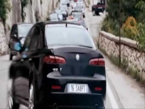 Quantum of Solace Car Chase Aston Martin DBS + Alfa Romeo (HD)